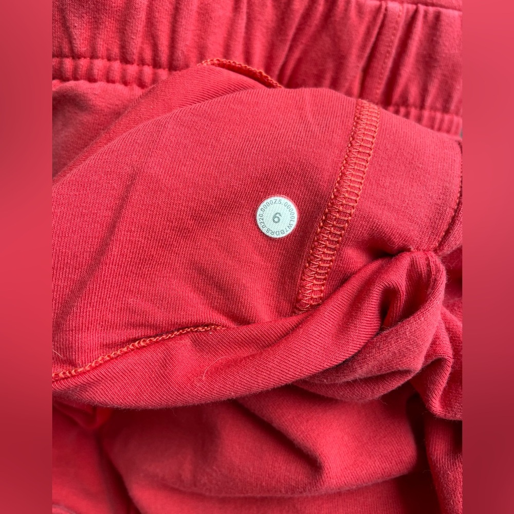 🍋gently used lululemon inner glow shorts sz 6 🍋 - Picture 5 of 5